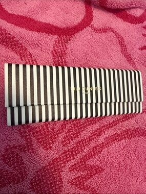 NEW Lulu Guinness Black & White Stripe Clutch eyewear case. Magnetic close